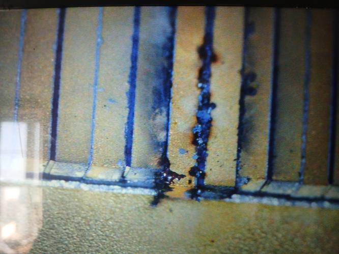 Лазерный модуль 808нм с повреждениями — макроканал Стек 808нм макроканального типа после перегрева