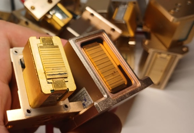 продажа диодных стеков для удаления волос замена диодных стеков в лазерах для удаления волос