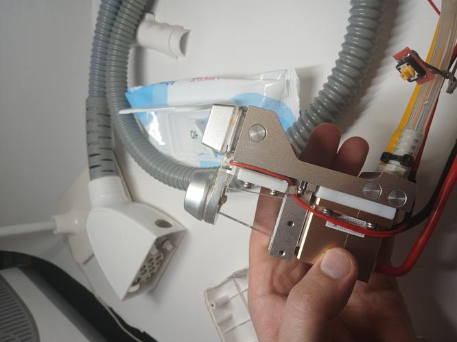 мастер по ремонту диодных лазеров для удаления волос и косметологической техники Краснодар мастер по ремонту диодных лазеров для удаления волос Краснодар, Москва, Ростов-на-Дону