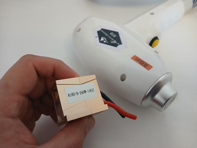 Обновление стека в дешёвой манипуле лазера Диодный стек на 200 ватт установлен в китайскую ручку