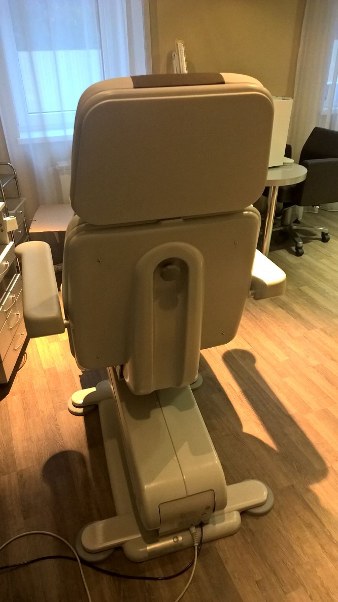 Кресло для педикюра с элетромоторами Stella2 (Германия)  ремонт кресел в краснодаре