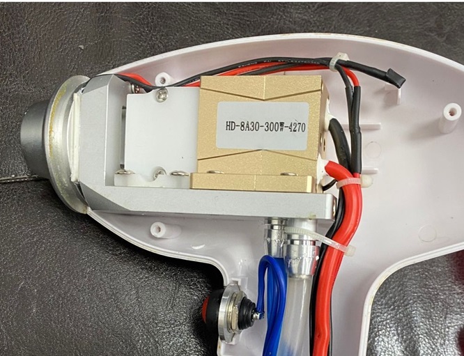 Ремонт ручки, манипулы диодного лазера 808нм для удаления волос различных производителей. Примеры ремонта манипул лазеров с пояснениями.  Вы можете заказать диодный стек, лазерный бар 808нм мощностью 200, 250, 300, 350, 400, 500, 600, 800, 1000, 1200, 1500, 1600 ватт.  Комплектующие диодных лазеров.