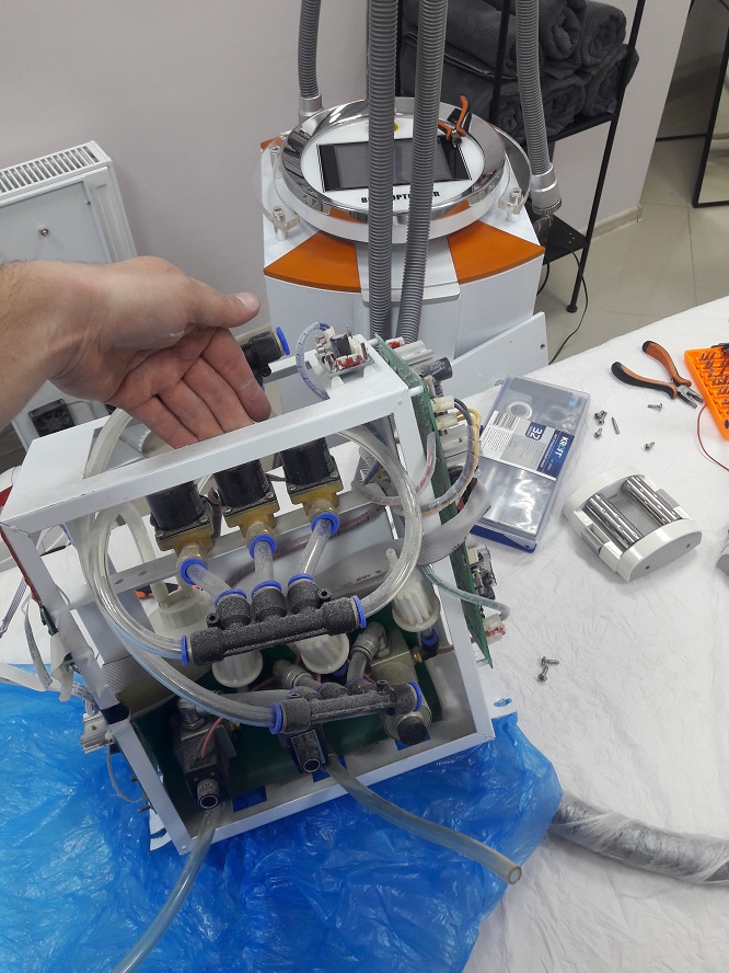 Чистка и обслуживание аппарата для вакуумно-роликового массажа Body Optimizer IB-1005. Ремонт аппаратов вакуумно-роликового массажа.